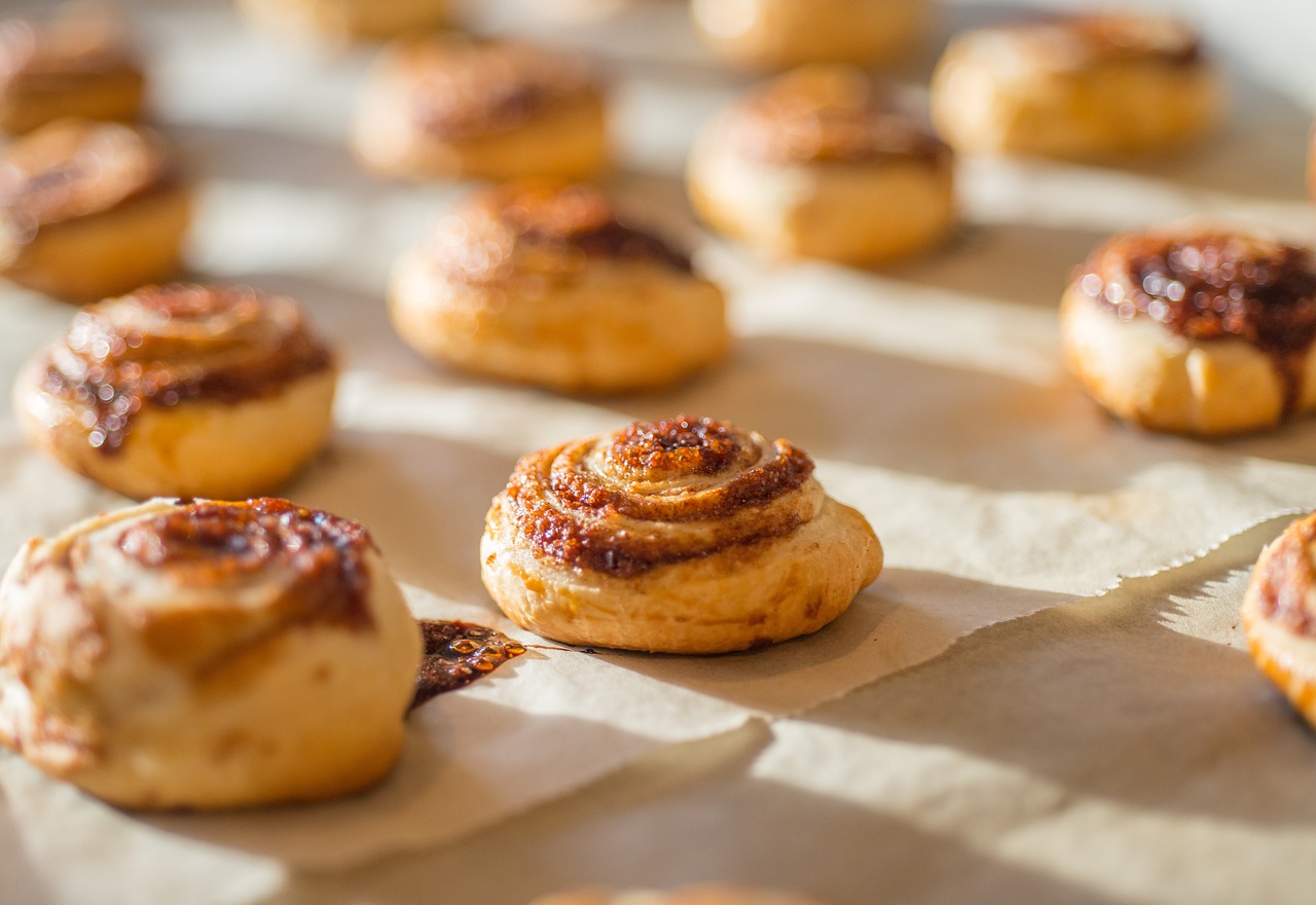 cinnamon-roll-4719023_1280